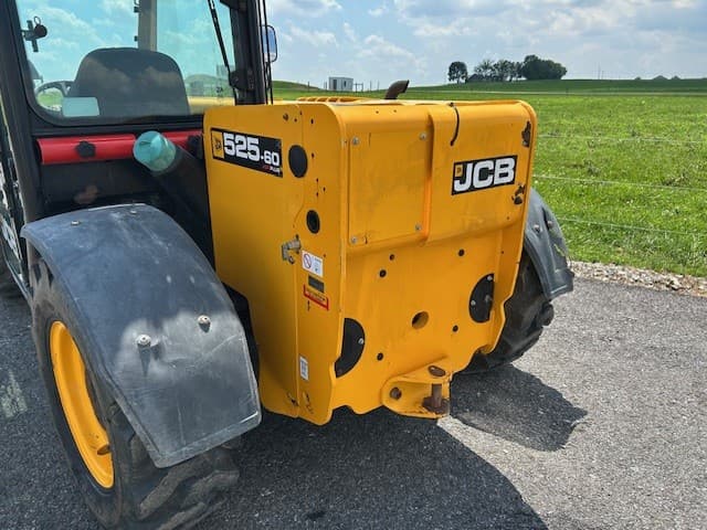 Image of JCB 525-60 Agri Plus equipment image 2