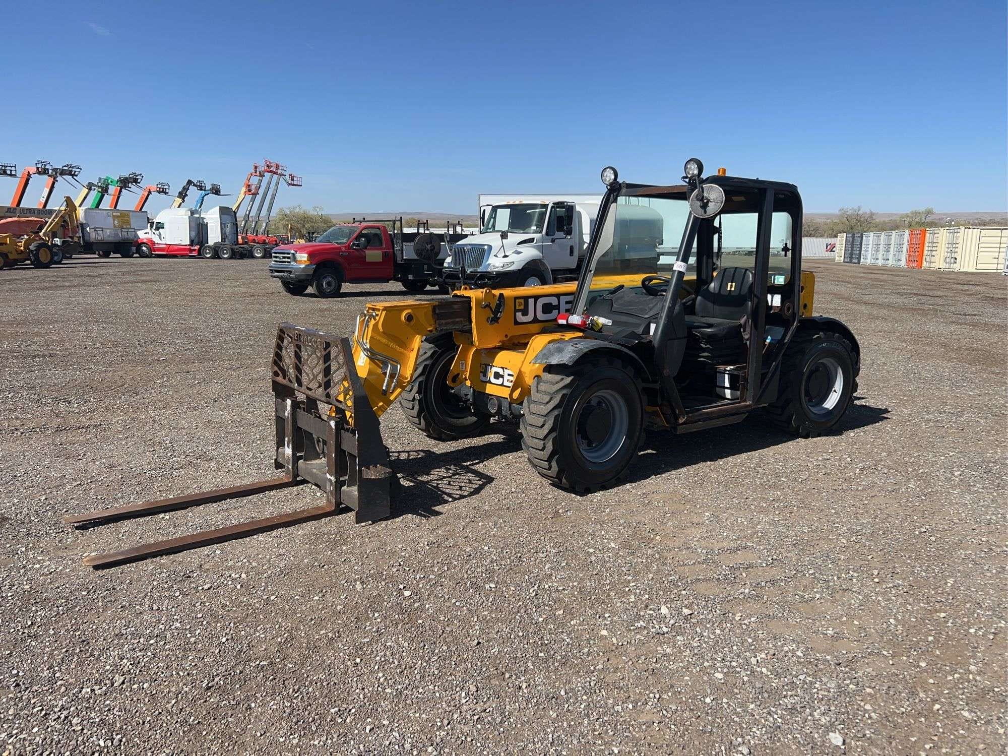 2017 JCB 525-60 Equipment Image0