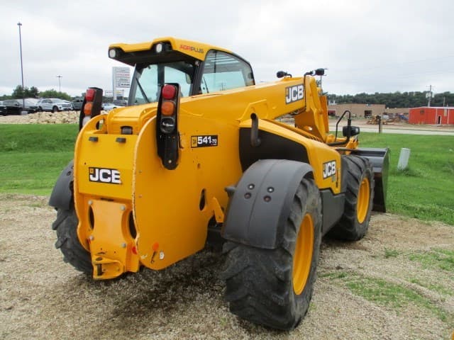Image of JCB 541-70 Agri Plus equipment image 2