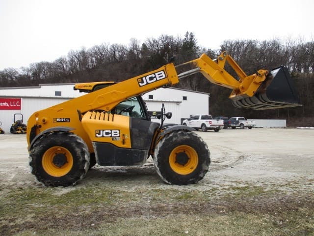 Image of JCB 541-70 Agri Plus equipment image 2
