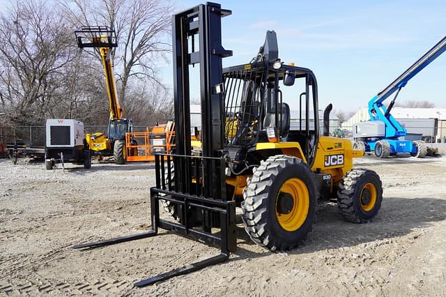 Image of JCB 930 equipment image 2