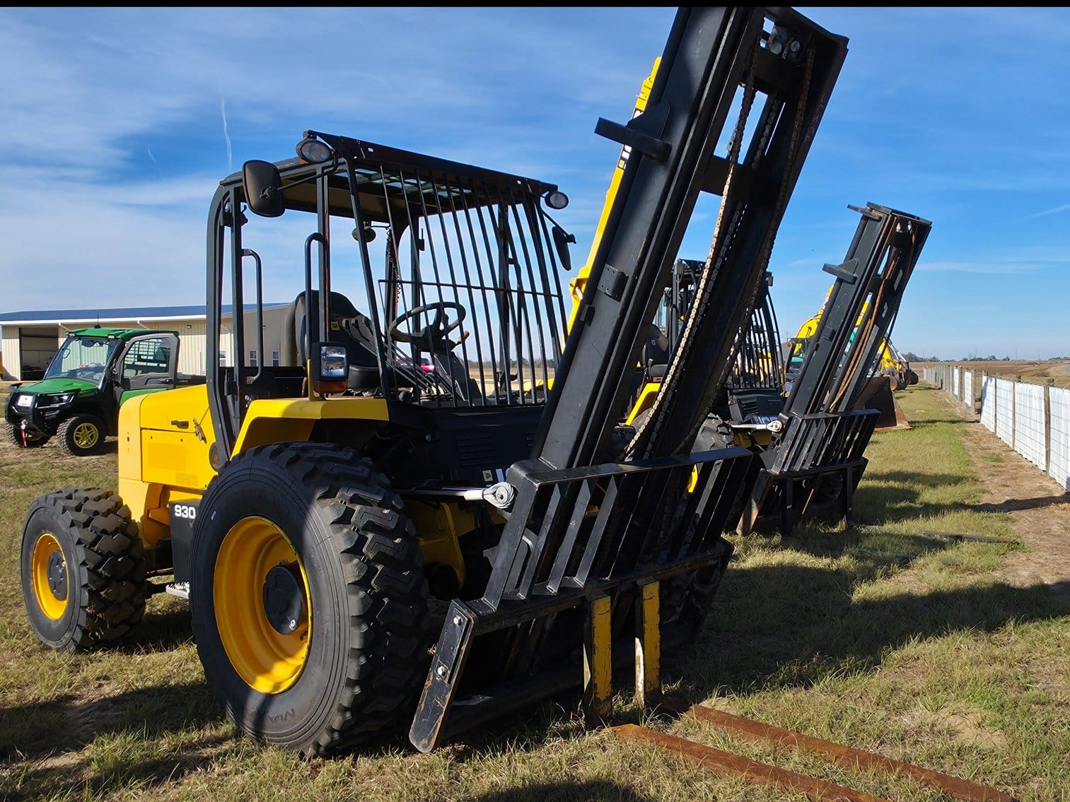 2017 JCB 930 Equipment Image0