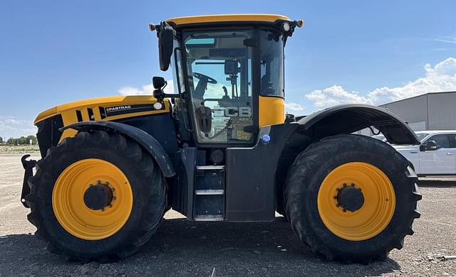 Image of JCB Fastrac 4220 equipment image 2