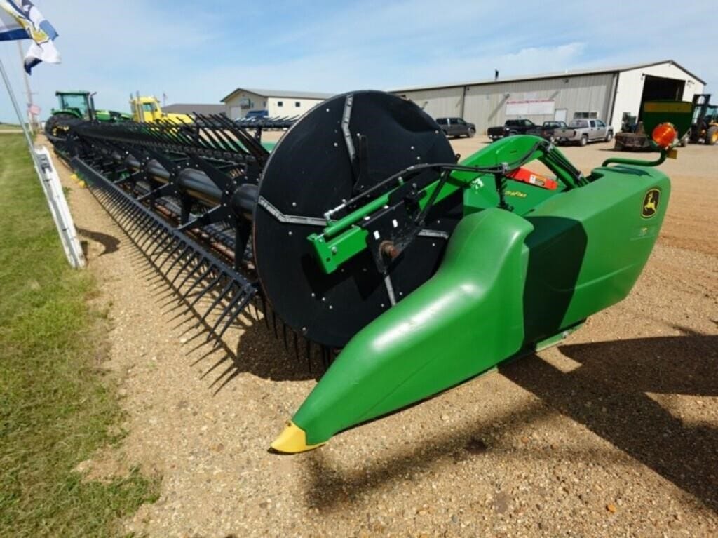 2017 John Deere 635FD Equipment Image0