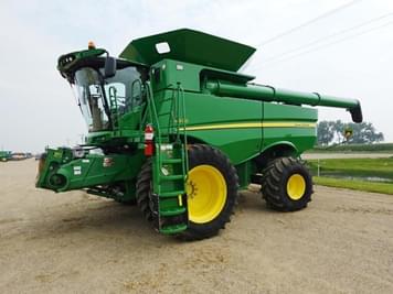 Main image John Deere S670