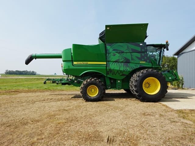 Image of John Deere S690 equipment image 3