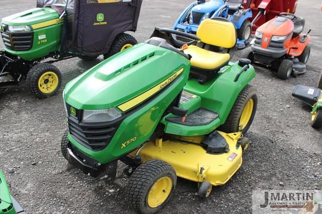 Image of John Deere X570 equipment image 1
