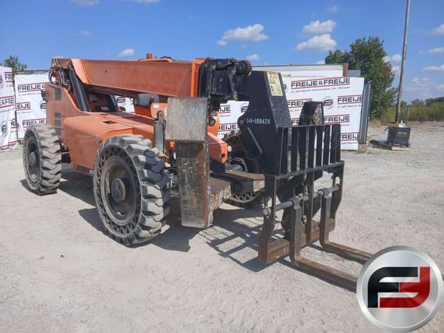 Image of JLG 10054 equipment image 1
