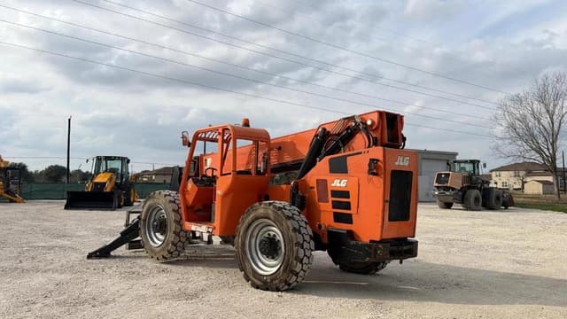 Image of JLG 10054 equipment image 1