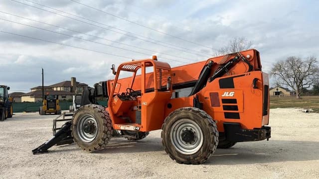Image of JLG 10054 equipment image 3