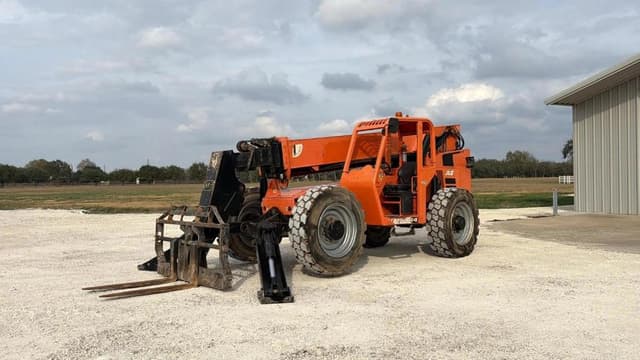 Image of JLG 10054 equipment image 2