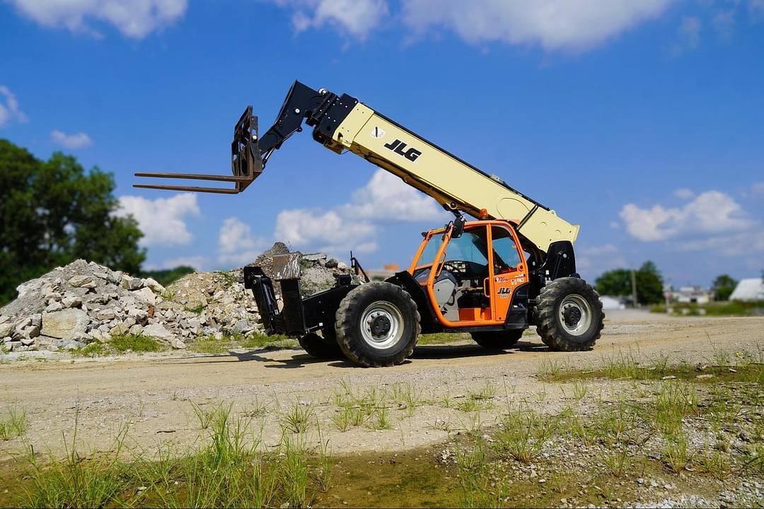 Image of JLG 1055 Primary image