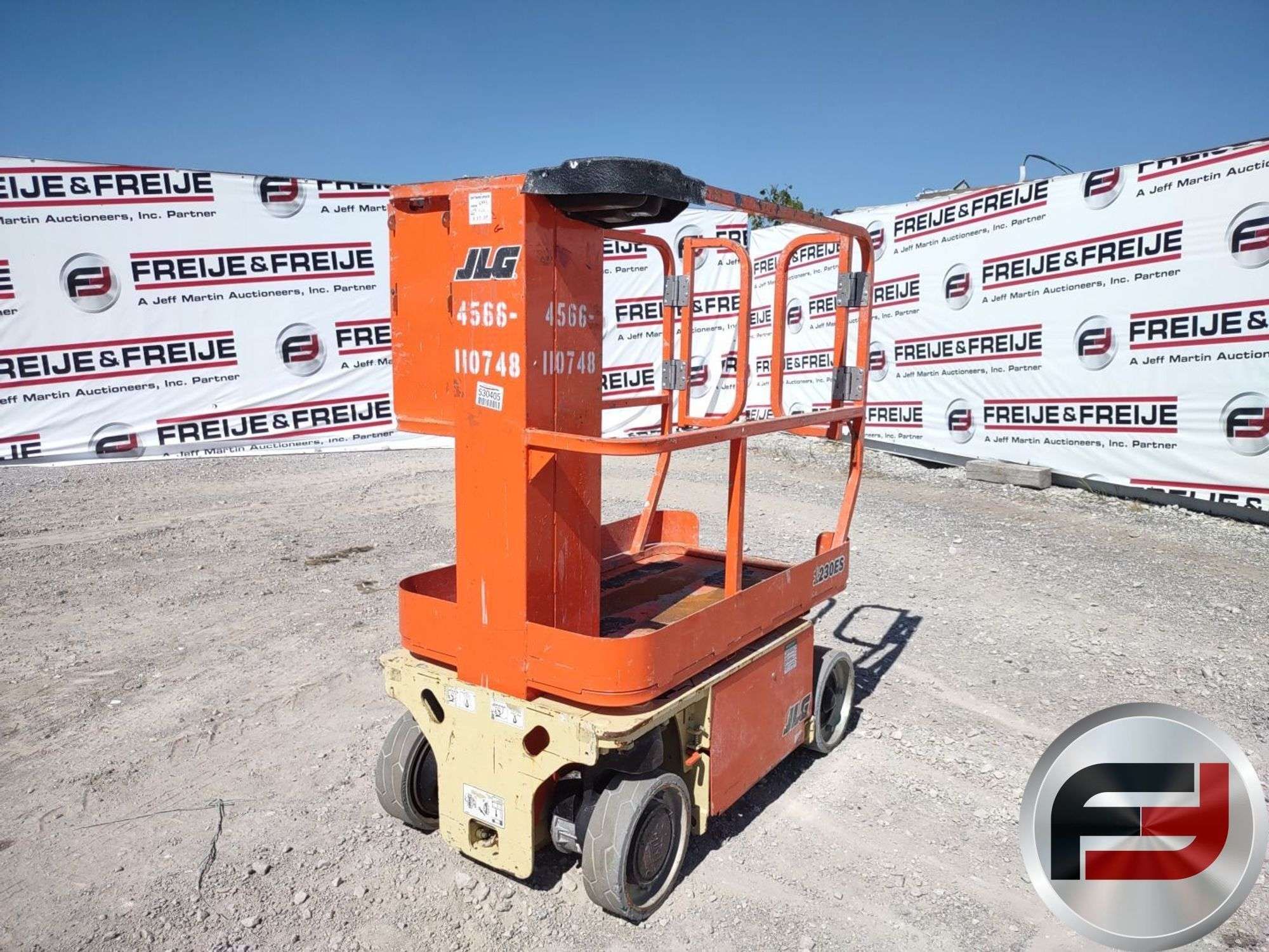 2017 JLG 1230ES Equipment Image0