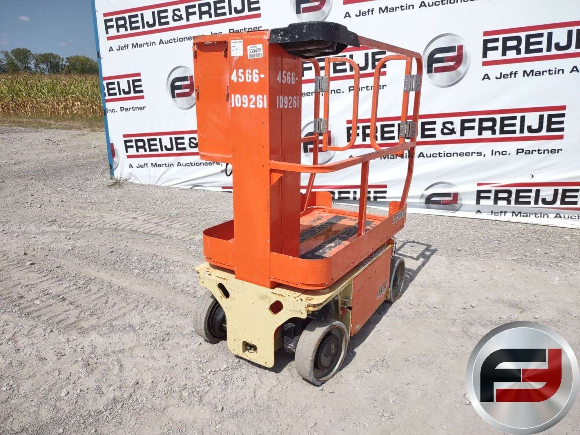 2017 JLG 1230ES Equipment Image0