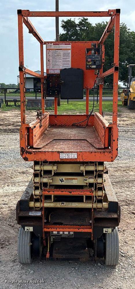 Image of JLG 1932R  equipment image 1
