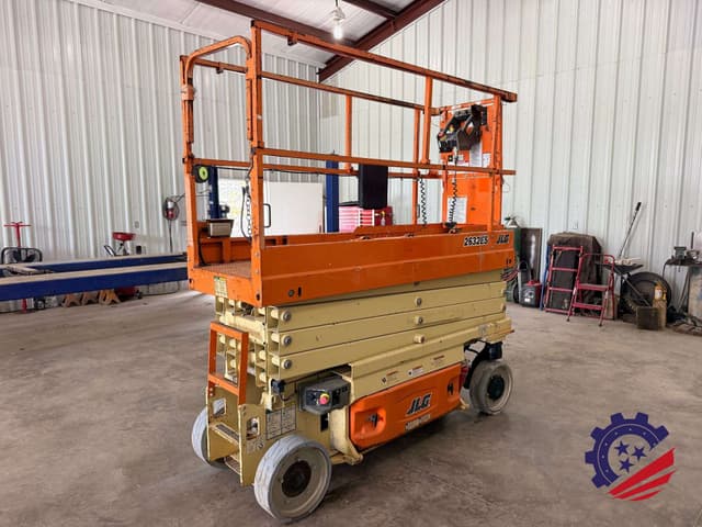 Image of JLG 2632ES equipment image 4
