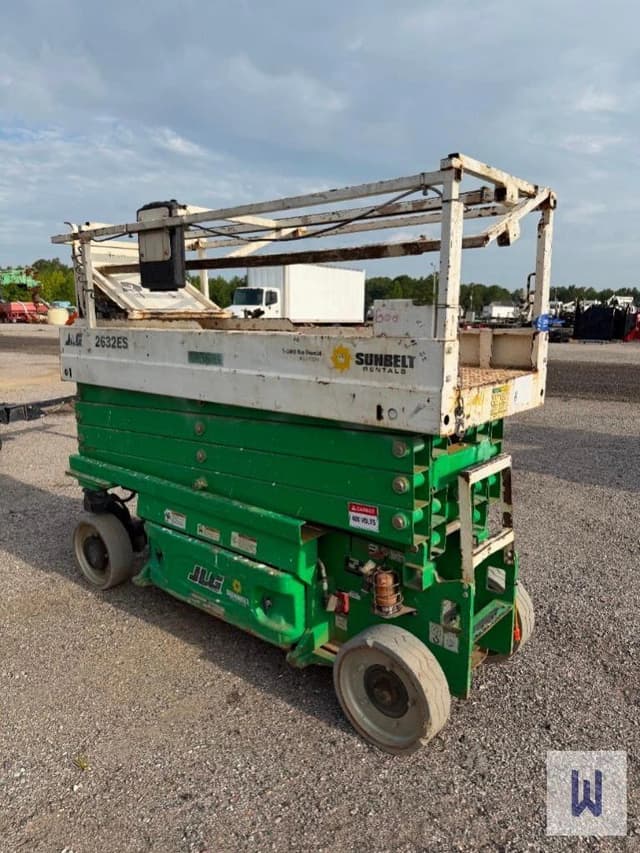 Image of JLG 2632ES equipment image 4