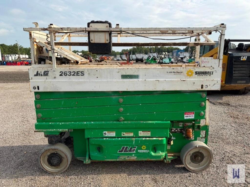 2017 JLG 2632ES Equipment Image0