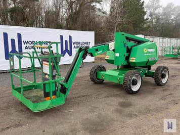 Main image JLG 340AJ