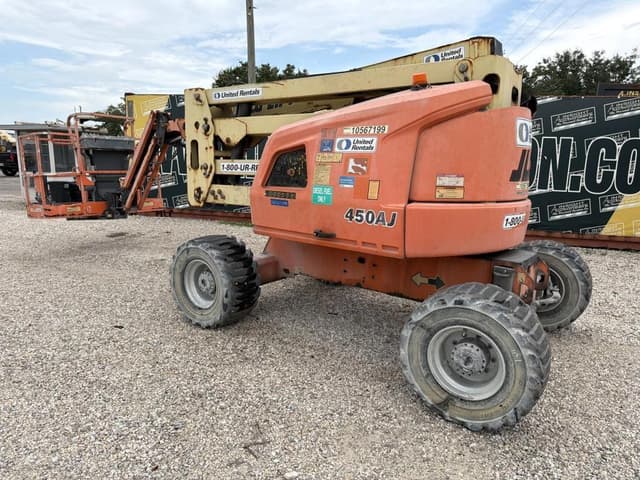 Image of JLG 450AJ equipment image 3
