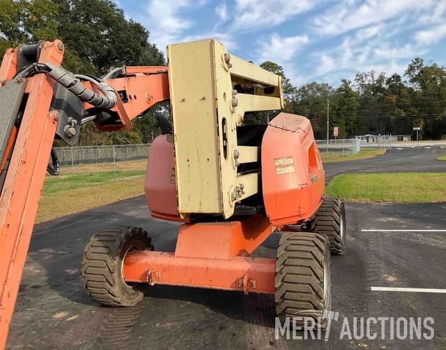 Image of JLG 450AJ equipment image 3