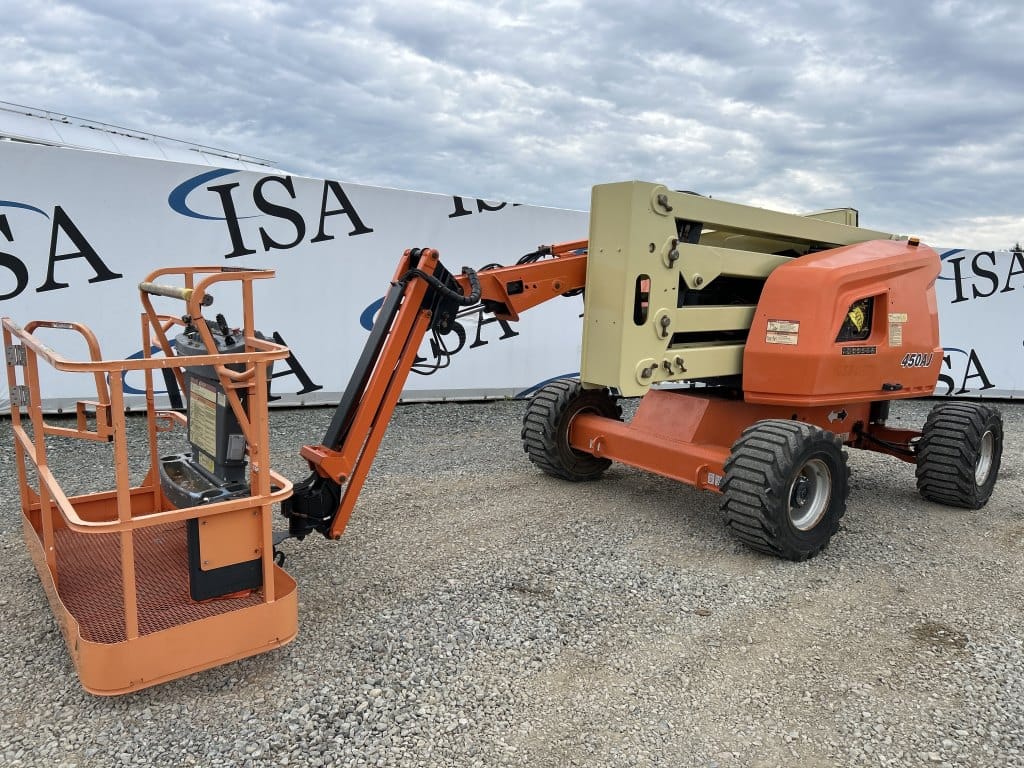 2017 JLG 450AJ Equipment Image0
