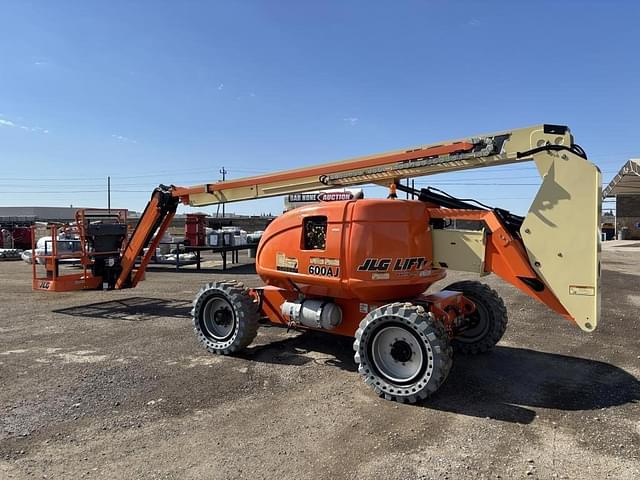 Image of JLG 600AJN equipment image 3
