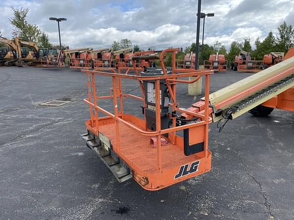 Image of JLG 600S equipment image 4