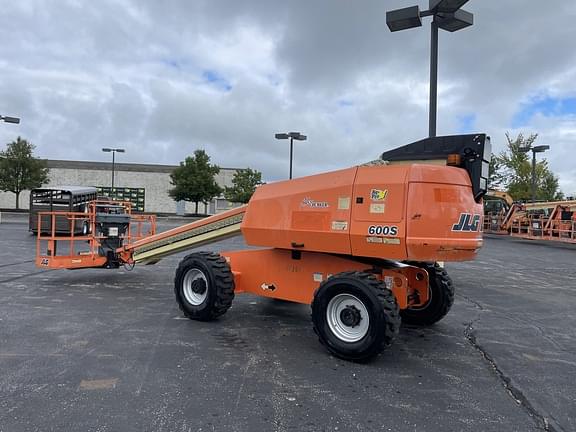 Image of JLG 600S equipment image 2