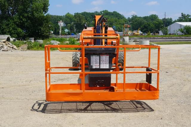 Image of JLG 660SJ equipment image 3