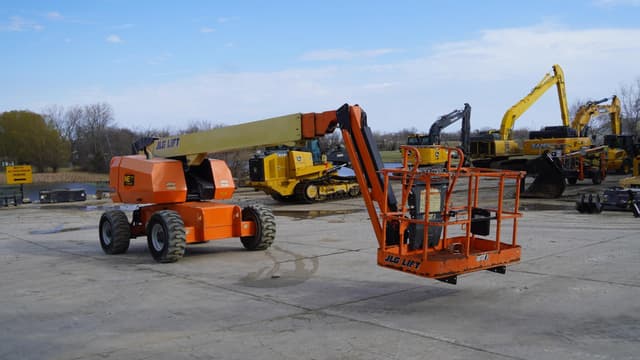 Image of JLG 660SJ equipment image 3