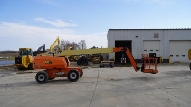 Image of JLG 660SJ equipment image 4