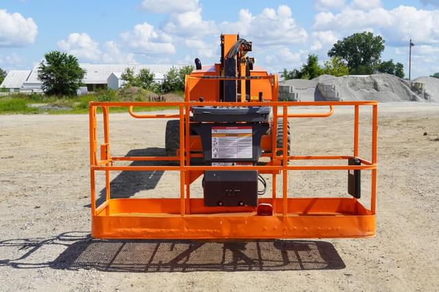 Image of JLG 660SJ equipment image 4