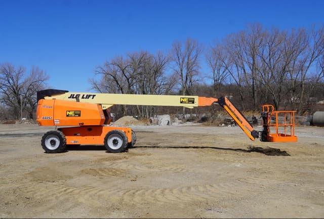 Image of JLG 660SJ equipment image 3