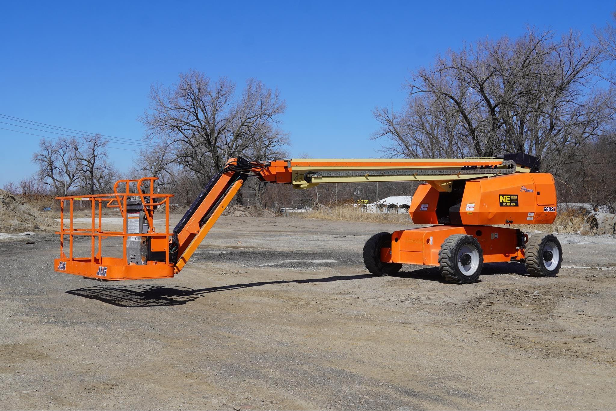 2017 JLG 660SJ Equipment Image0
