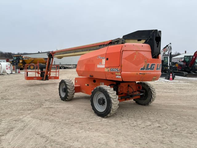 Image of JLG 660SJ equipment image 2