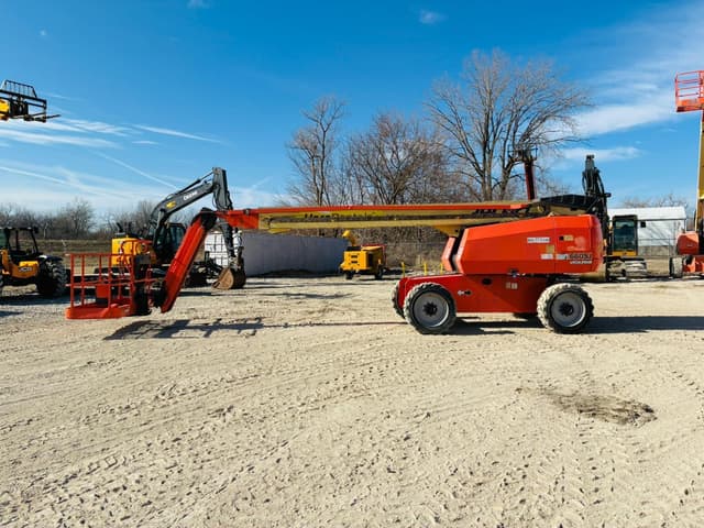 Image of JLG 660SJ equipment image 1