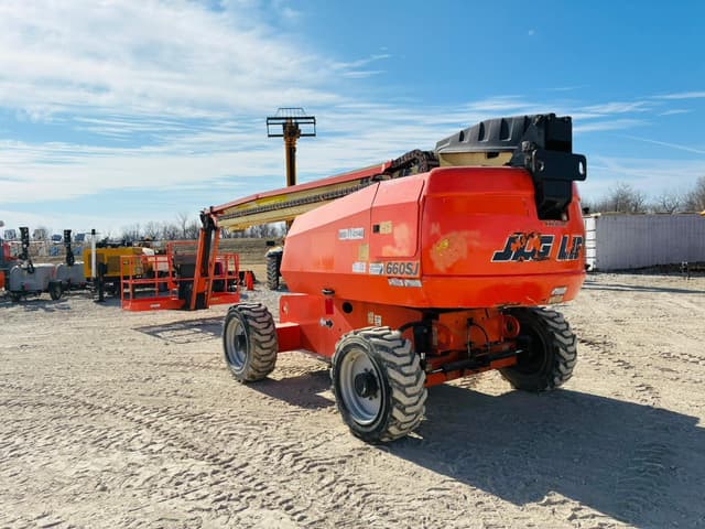 Image of JLG 660SJ equipment image 2