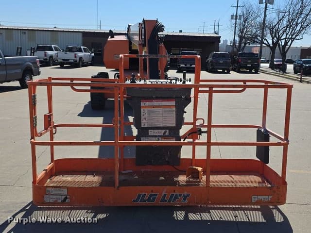 Image of JLG 660SJ equipment image 1
