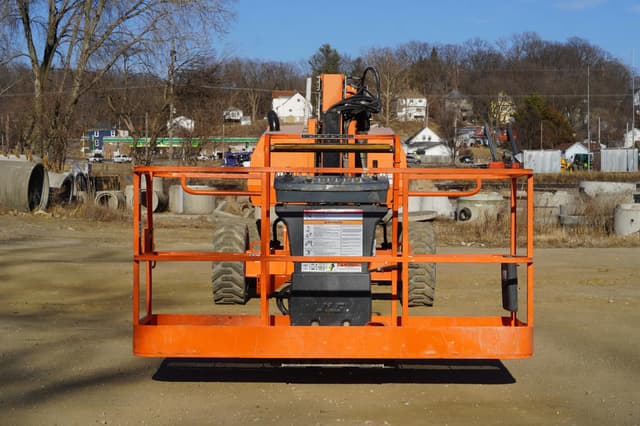 Image of JLG 660SJ equipment image 4