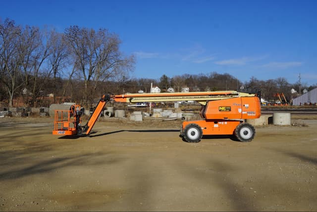 Image of JLG 660SJ equipment image 1