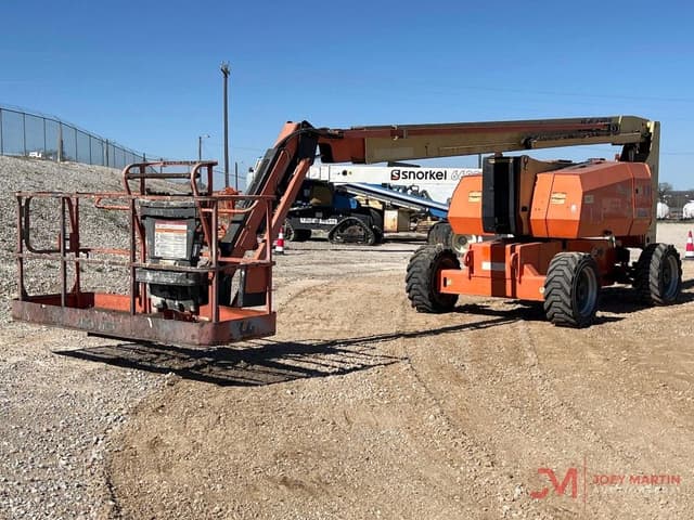 Image of JLG 800AJ equipment image 4