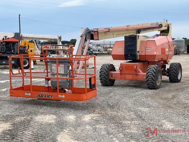Image of JLG 800AJ equipment image 3