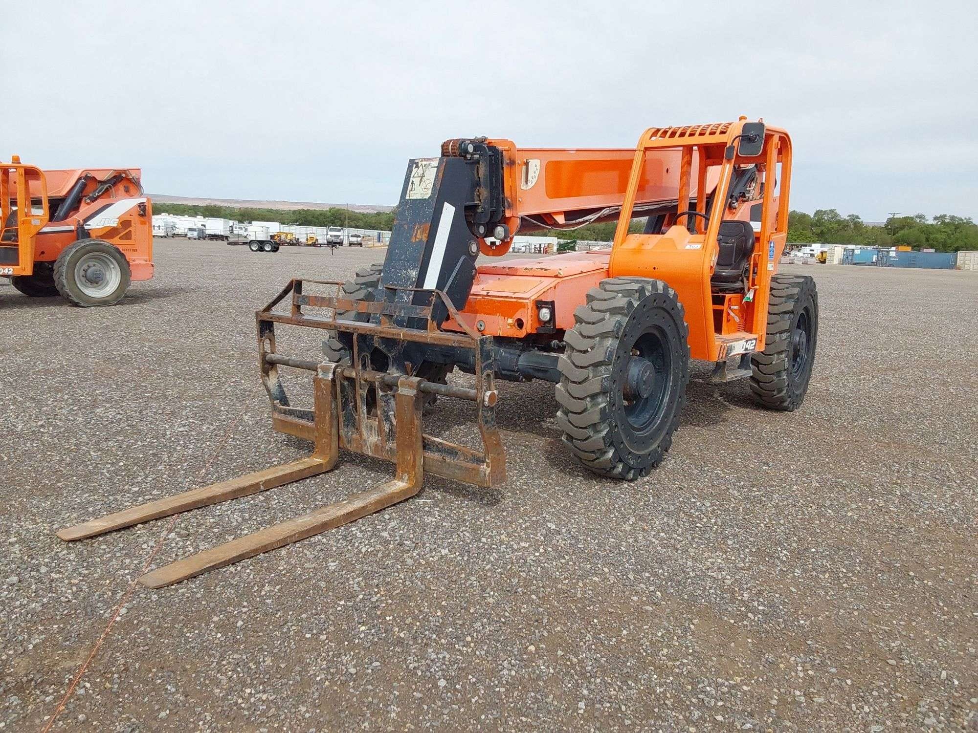 2017 JLG 8042 Equipment Image0