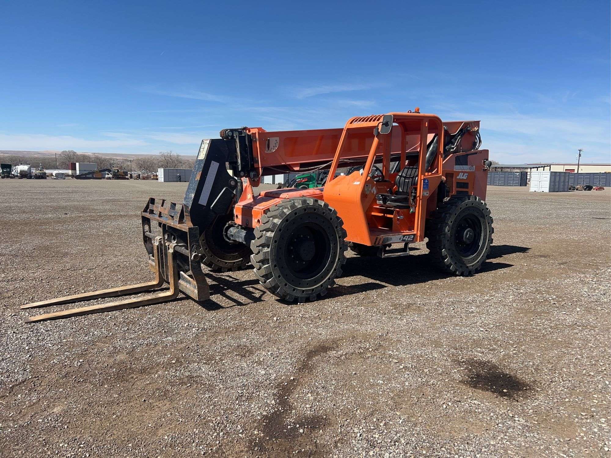 2017 JLG 8042 Equipment Image0