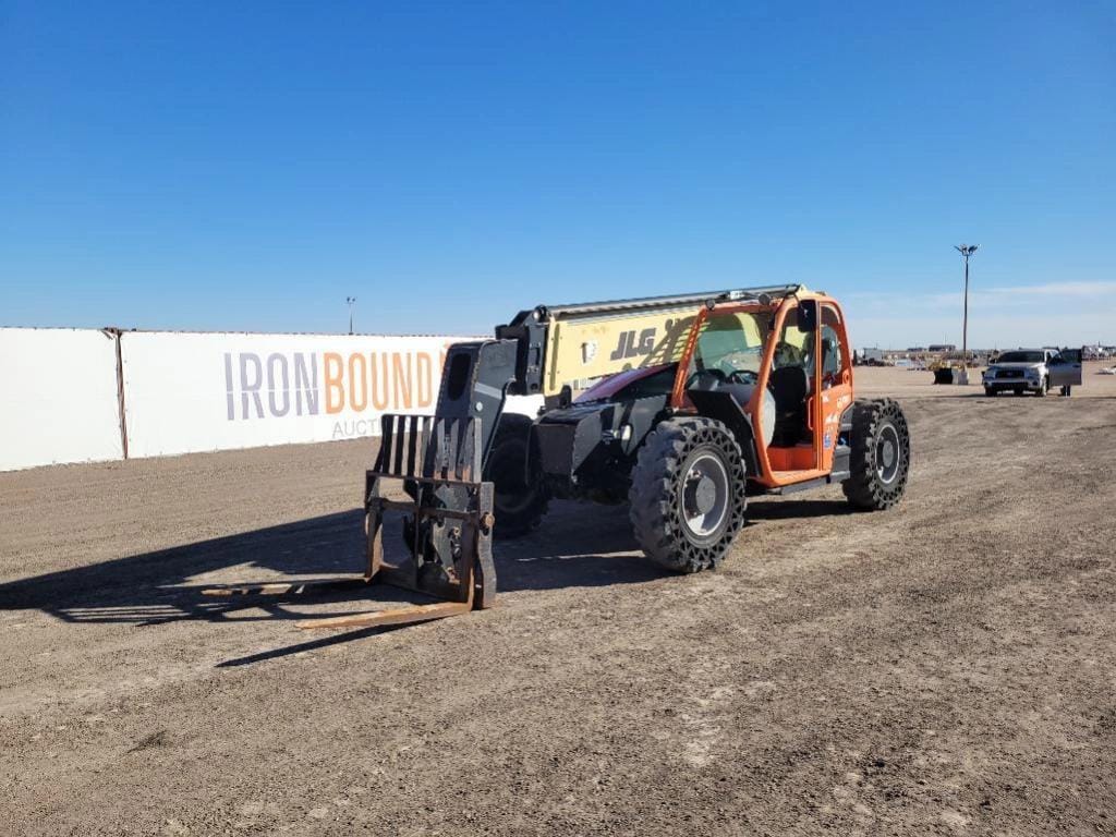 2017 JLG 943 Equipment Image0