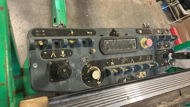 Image of JLG E400A equipment image 3