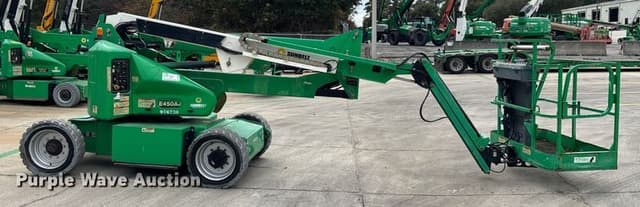 Image of JLG E450AJ equipment image 3
