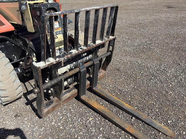Image of JLG G5-18A equipment image 4