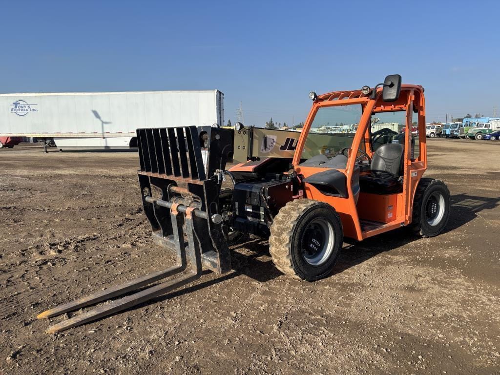 2017 JLG G5-18A Equipment Image0